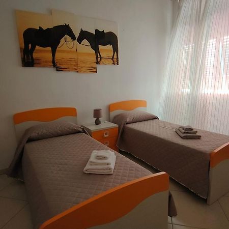 Chez Marie Apartment Livorno Bagian luar foto